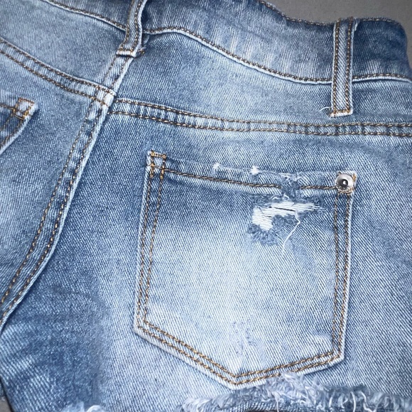 Super Cute Short Shorts Distressed on front and back - Picture 6 of 9